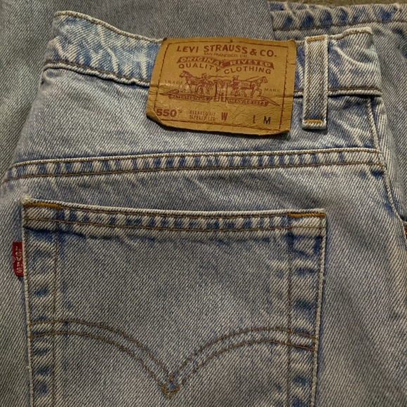 550 Vintage 1998 Levi Relaxed Fit and Tapered Leg - Picture 3 of 9